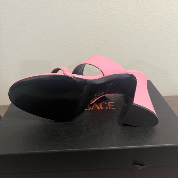 Versace Medusa Mule Sandal Baby Pink 40EU (10W) - Picture 5 of 7